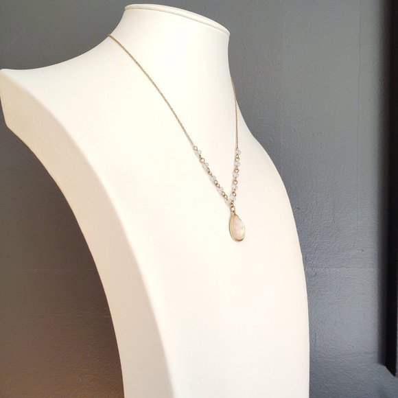 Iridescent yellow bead pendant w/clear bead accent - Picture 4 of 12